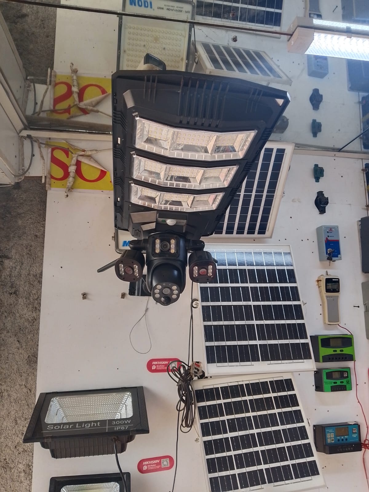 4G Solar cctv camera with street light