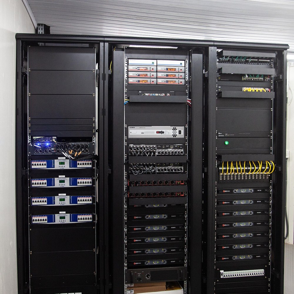 Rack Cable Manager Kenya - buy from Nemster