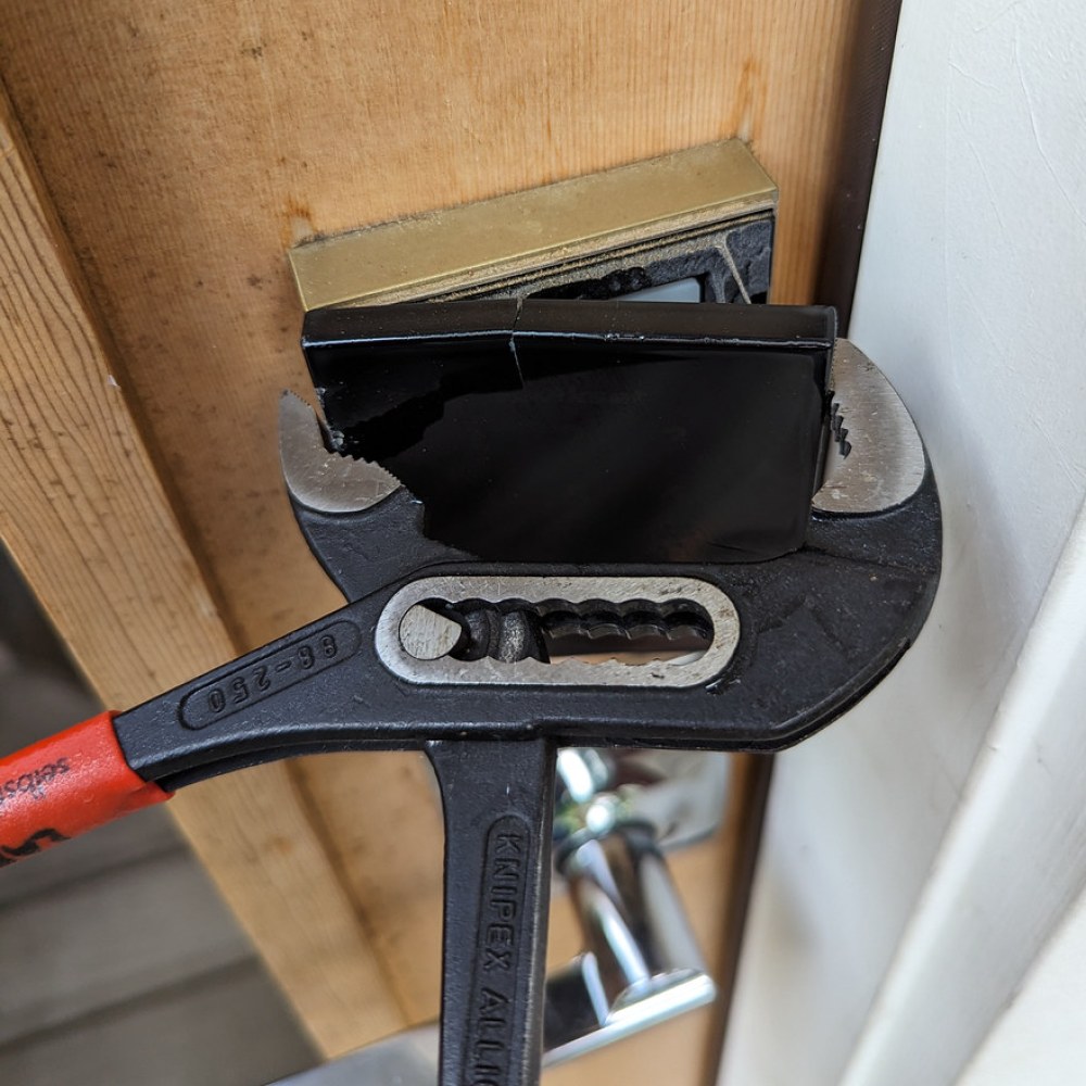 Smart Door Lock Kenya - buy from Nemster